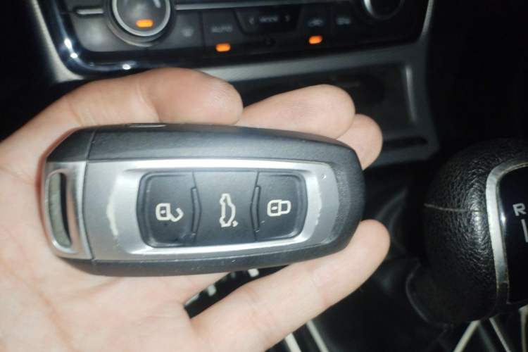Used Geely Auto Emgrand GL 2018 1.4T Manual Elite Smart Connectivity Version Vehicle Key