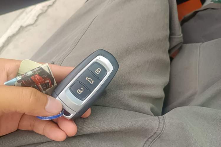 Used Geely Auto Emgrand GL 2018 1.4T DCT Prestige Smart Connectivity Version Vehicle Key