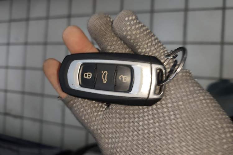 Used Geely Auto Emgrand GL 2018 1.4T DCT Prestige Smart Connectivity Version Vehicle Key