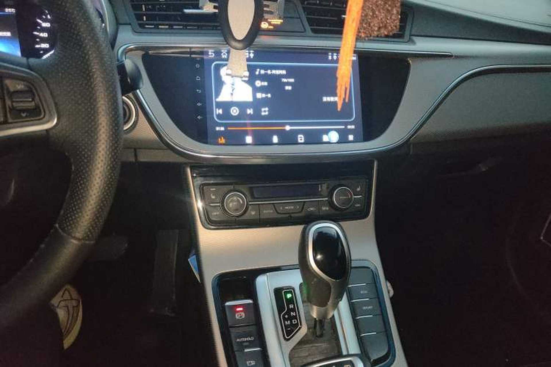 Used Geely Auto Emgrand GL 2018 1.4T DCT Prestige Smart Connectivity Version Audio And AC Panel