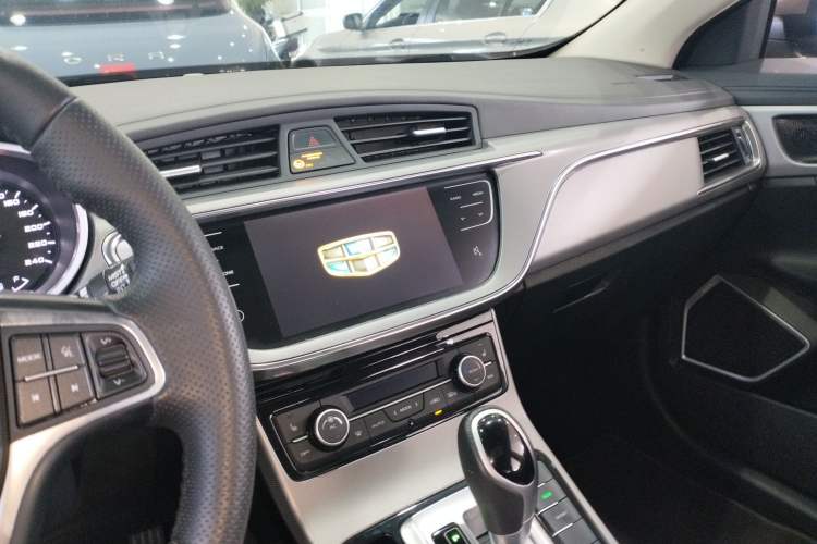 Used Geely Auto Emgrand GL 2018 1.4T DCT Prestige Smart Connectivity Version Audio And AC Panel