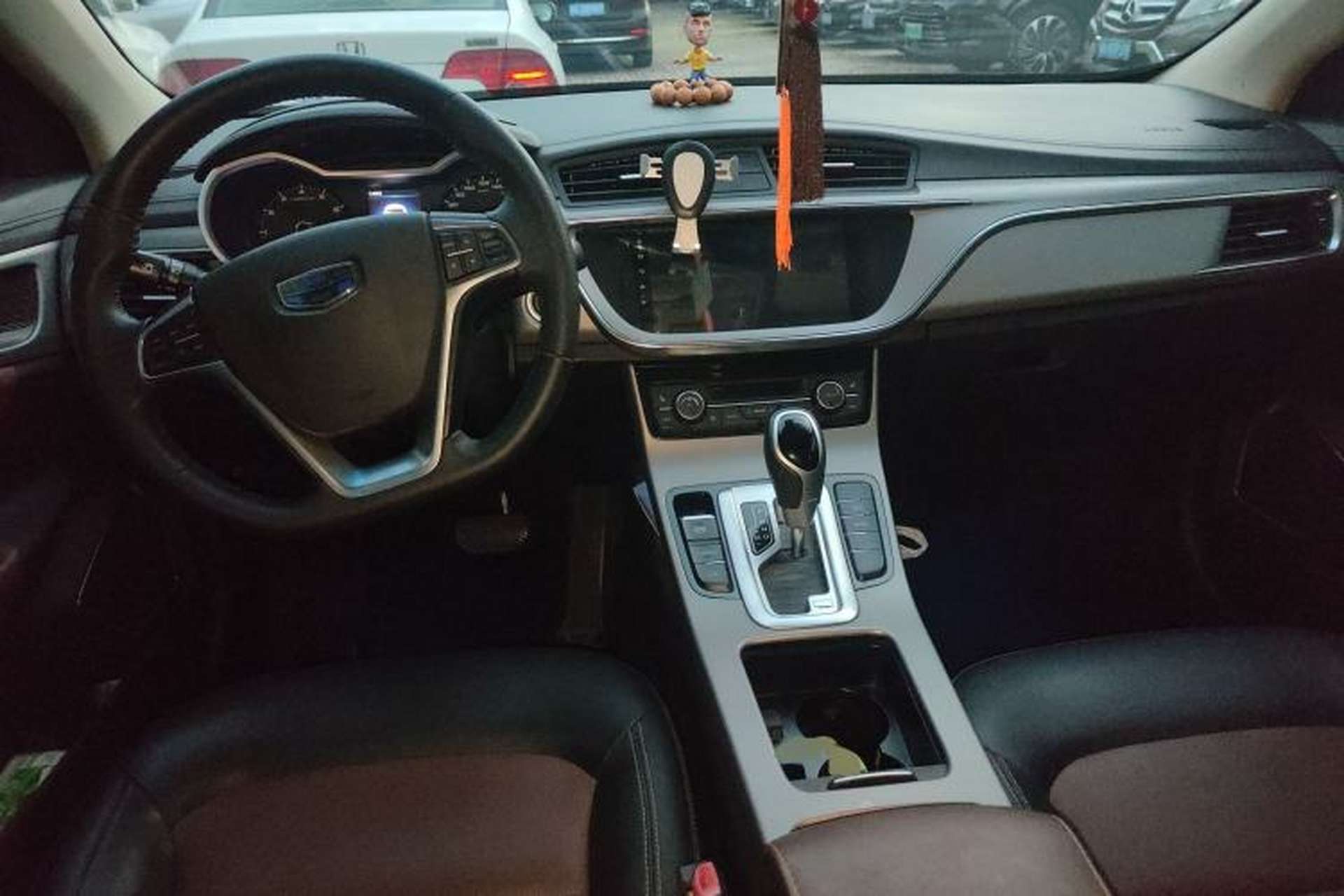 Used Geely Auto Emgrand GL 2018 1.4T DCT Prestige Smart Connectivity Version Center Console
