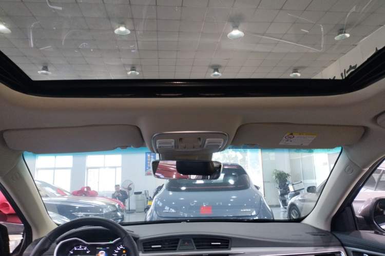 Used Geely Auto Emgrand GL 2018 1.4T DCT Prestige Smart Connectivity Version Headliner