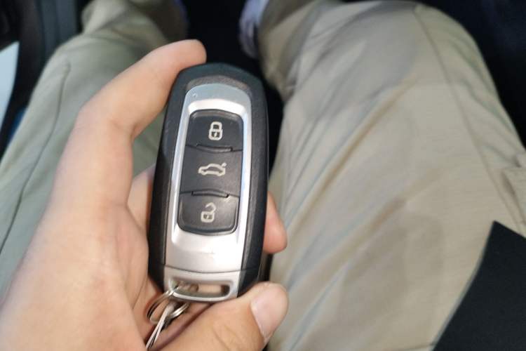 Used Geely Auto Emgrand GL 2018 1.4T DCT Prestige Smart Connectivity Version Interior 1