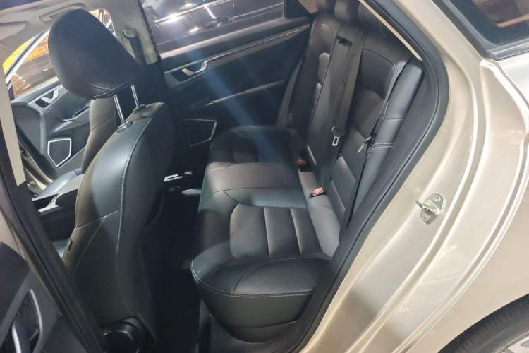 Used Geely Auto Emgrand GL 2018 1.8L DCT Elite Smart Connectivity Version Left Rear Seat