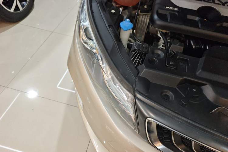 Used Geely Auto Emgrand GL 2018 1.8L DCT Elite Smart Connectivity Version Right Front Headlight