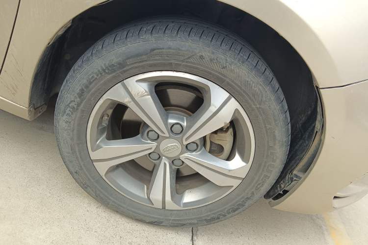 Used Geely Auto Emgrand GL 2018 1.8L DCT Elite Smart Connectivity Version Right Front Wheel Hub