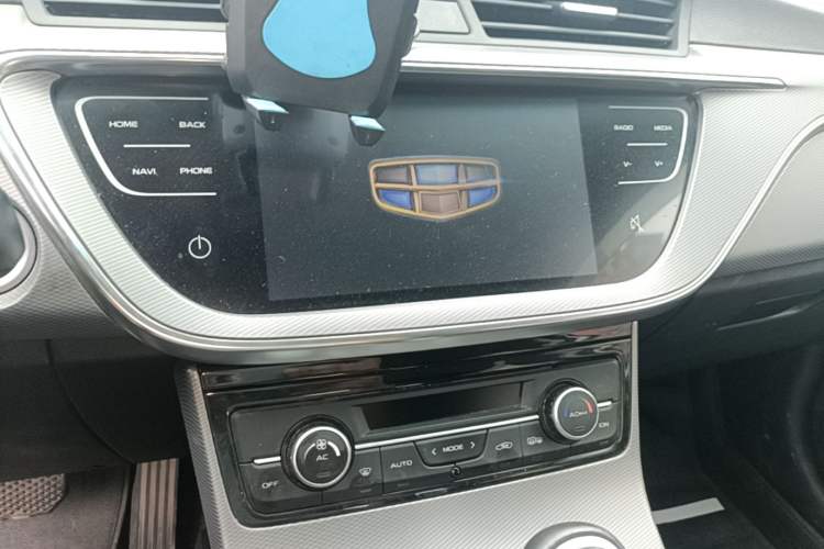 Used Geely Auto Emgrand GL 2018 1.4T DCT Elite Smart Connectivity Version Audio And AC Panel