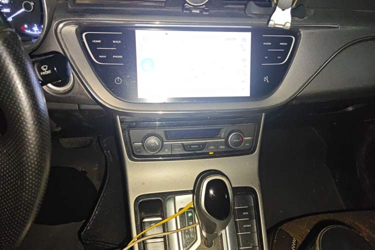 Used Geely Auto Emgrand GL 2018 1.8L DCT Elite Smart Connectivity Version Audio And AC Panel
