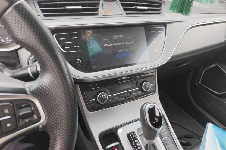 Used Geely Auto Emgrand GL 2018 1.4T DCT Elite Smart Connectivity Version Audio And AC Panel