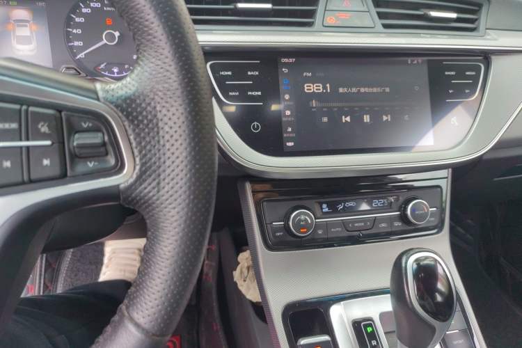 Used Geely Auto Emgrand GL 2018 1.4T DCT Elite Smart Connectivity Version Audio And AC Panel