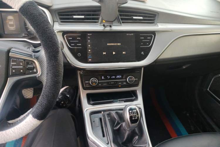 Used Geely Auto Emgrand GL 2018 1.8L Manual Elite Smart Connectivity Version Audio And AC Panel
