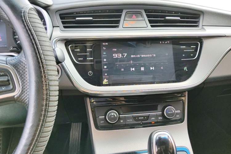 Used Geely Auto Emgrand GL 2018 1.4T DCT Elite Smart Connectivity Version Audio And AC Panel