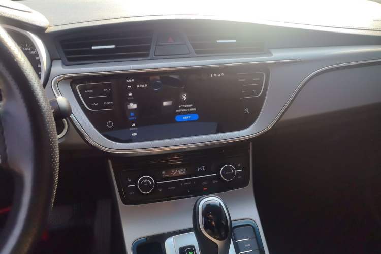 Used Geely Auto Emgrand GL 2018 1.4T DCT Prestige Smart Connectivity Version Audio And AC Panel
