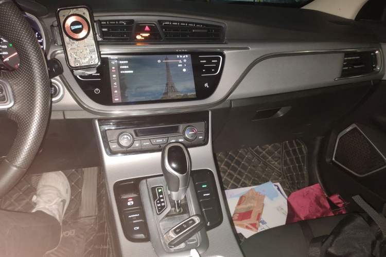 Used Geely Auto Emgrand GL 2018 1.4T DCT Elite Smart Connectivity Version Audio And AC Panel