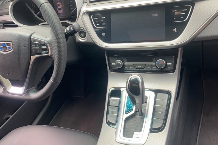 Used Geely Auto Emgrand GL 2018 1.4T DCT Elite Smart Connectivity Version Audio And AC Panel