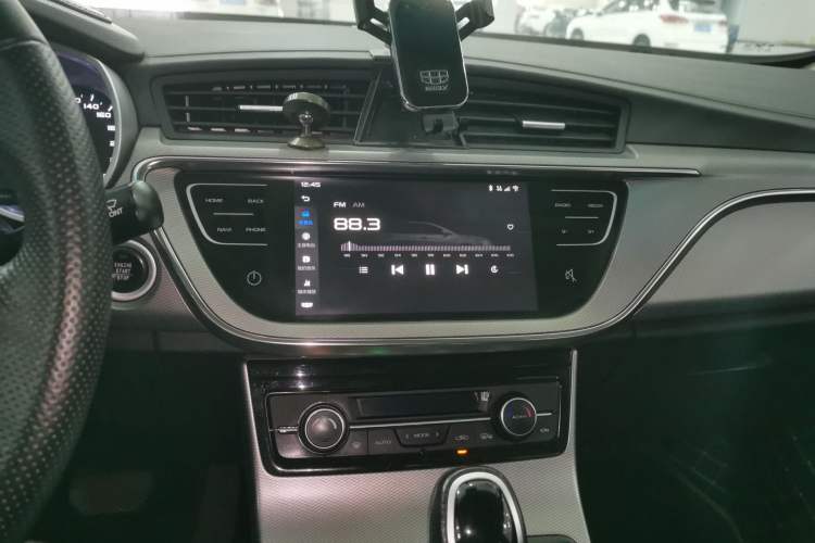 Used Geely Auto Emgrand GL 2018 1.4T DCT Elite Smart Connectivity Version Audio And AC Panel