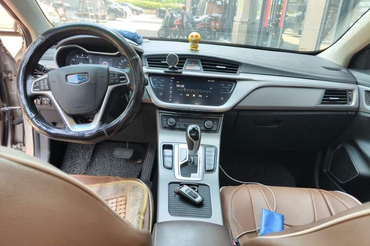 Used Geely Auto Emgrand GL 2018 1.4T DCT Prestige Smart Connectivity Version Center Console