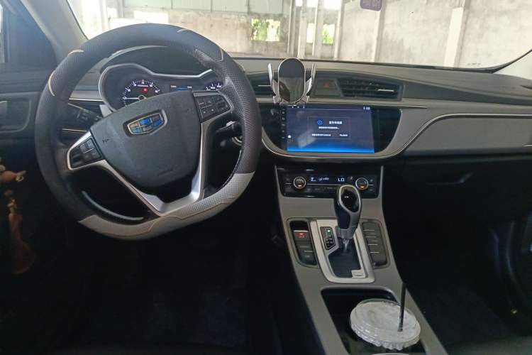 Used Geely Auto Emgrand GL 2018 1.4T DCT Flagship Edition Center Console