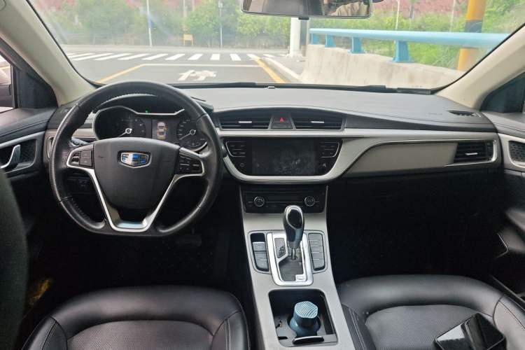 Used Geely Auto Emgrand GL 2018 1.8L DCT Elite Smart Connectivity Version Center Console