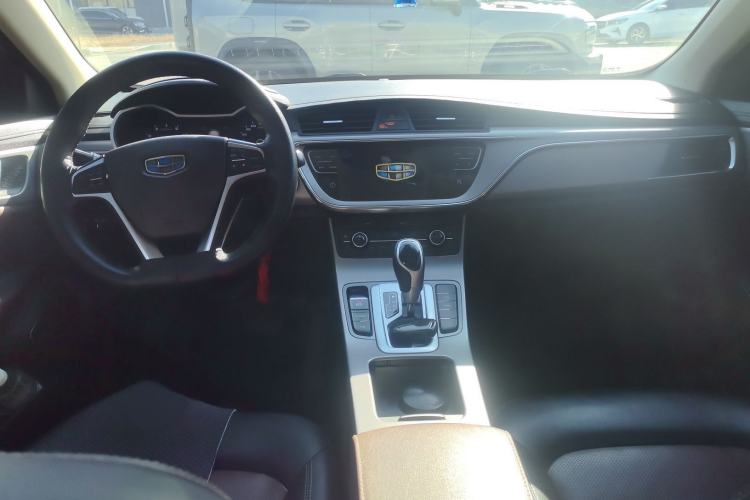 Used Geely Auto Emgrand GL 2018 1.4T DCT Prestige Smart Connectivity Version Center Console