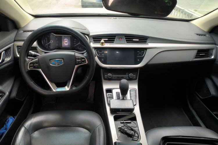 Used Geely Auto Emgrand GL 2018 1.8L DCT Elite Smart Connectivity Version Center Console