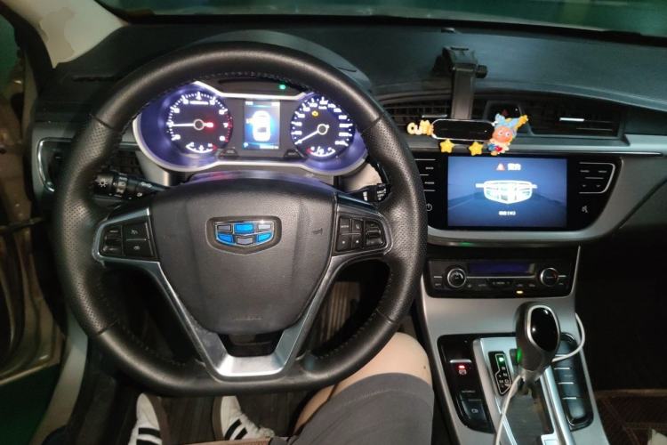 Used Geely Auto Emgrand GL 2018 1.8L DCT Elite Smart Connectivity Version Center Console