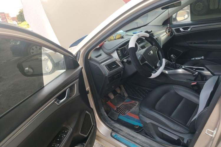 Used Geely Auto Emgrand GL 2018 1.8L Manual Elite Smart Connectivity Version Driver Seat