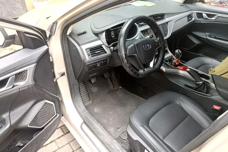 Used Geely Auto Emgrand GL 2018 1.8L Manual Elite Smart Connectivity Version Driver Seat