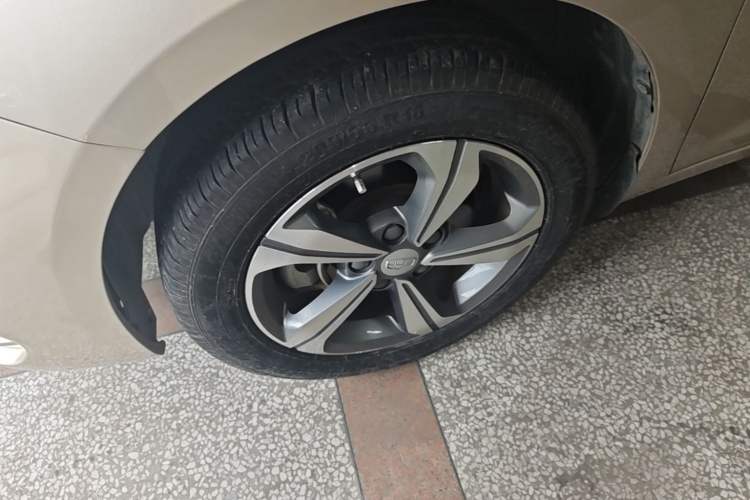 Used Geely Auto Emgrand GL 2018 1.8L DCT Elite Smart Connectivity Version Exterior 1