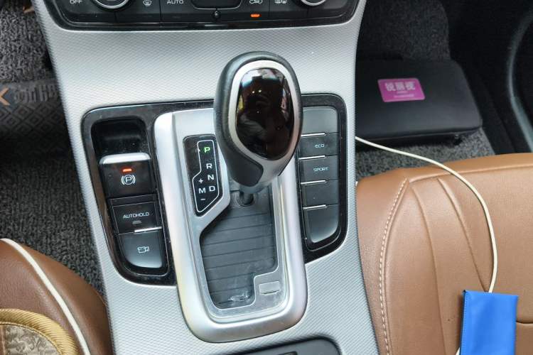 Used Geely Auto Emgrand GL 2018 1.4T DCT Prestige Smart Connectivity Version Gear Lever
