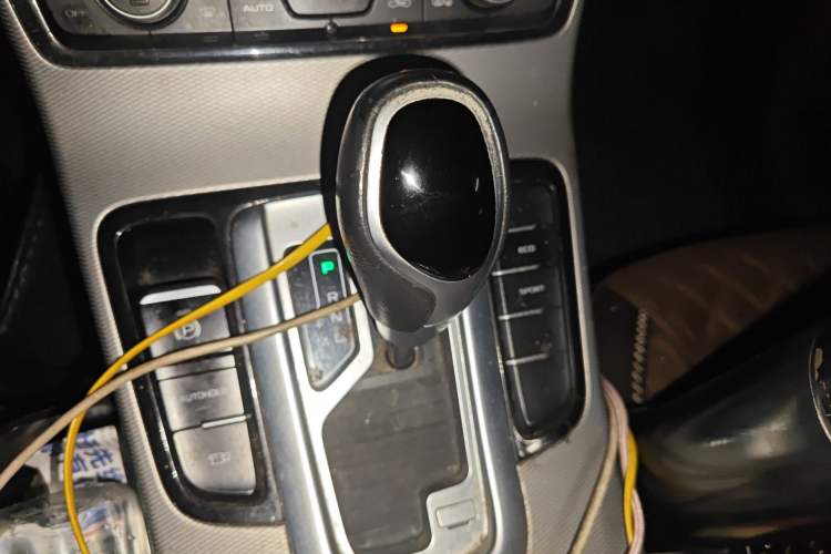 Used Geely Auto Emgrand GL 2018 1.8L DCT Elite Smart Connectivity Version Gear Lever