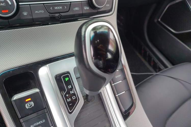 Used Geely Auto Emgrand GL 2018 1.4T DCT Elite Smart Connectivity Version Gear Lever