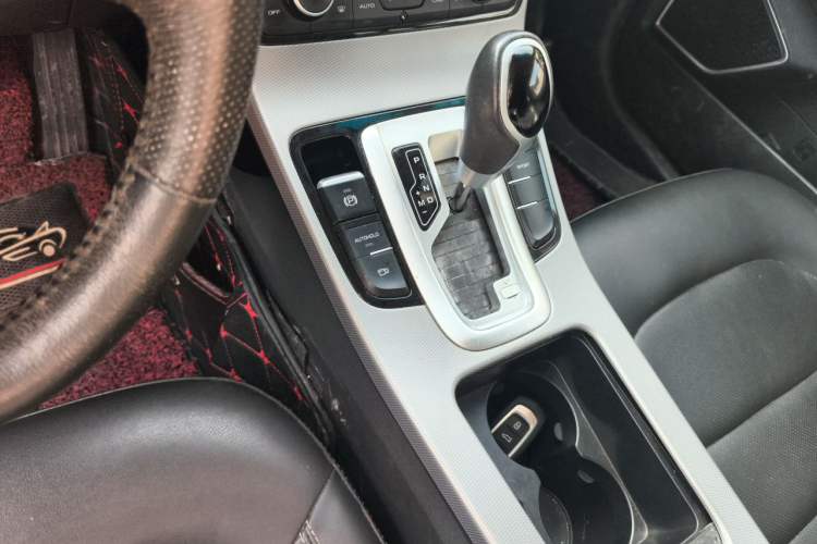 Used Geely Auto Emgrand GL 2018 1.8L DCT Elite Smart Connectivity Version Gear Lever