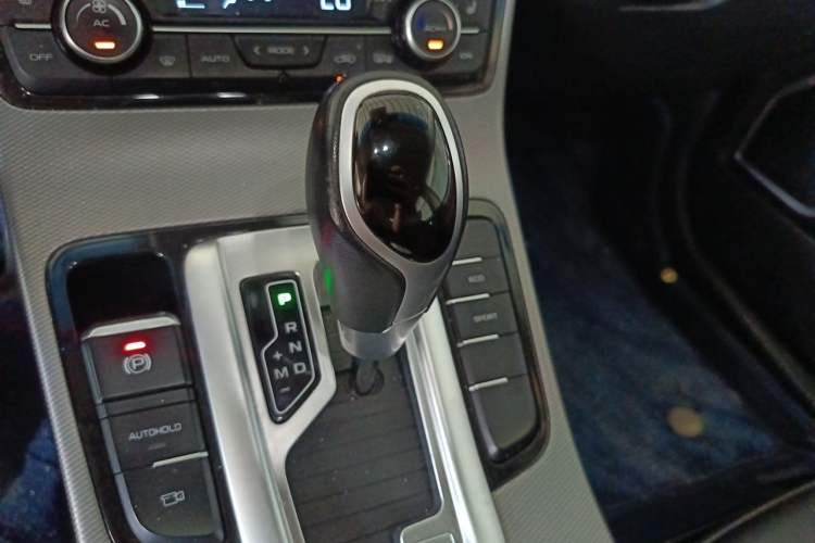 Used Geely Auto Emgrand GL 2018 1.4T DCT Flagship Edition Gear Lever
