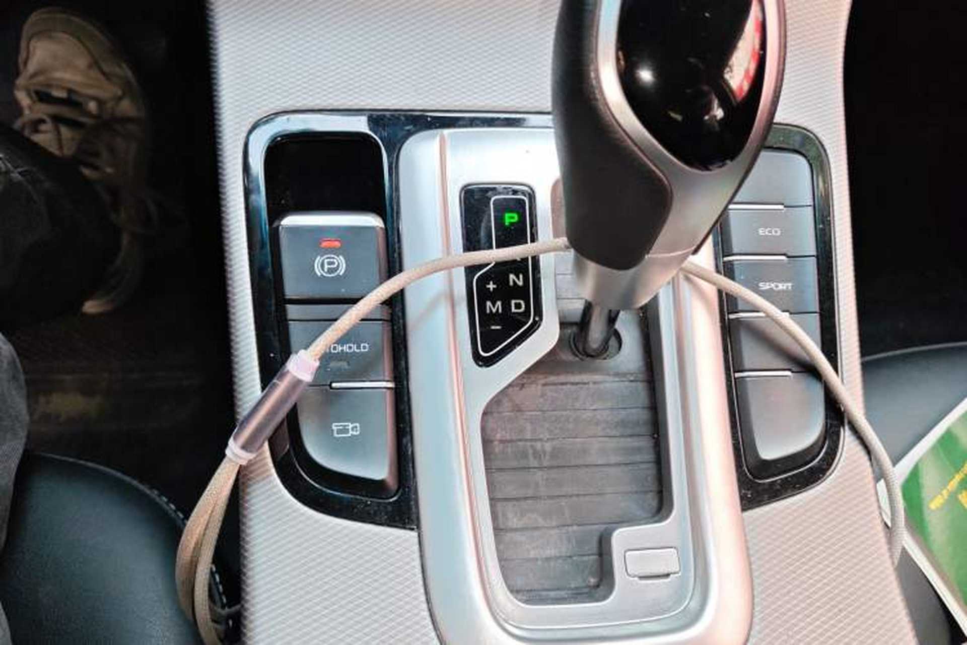 Used Geely Auto Emgrand GL 2018 1.8L DCT Elite Smart Connectivity Version Gear Lever