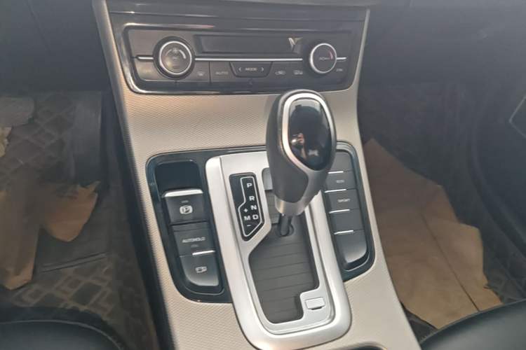 Used Geely Auto Emgrand GL 2018 1.4T DCT Elite Smart Connectivity Version Gear Lever