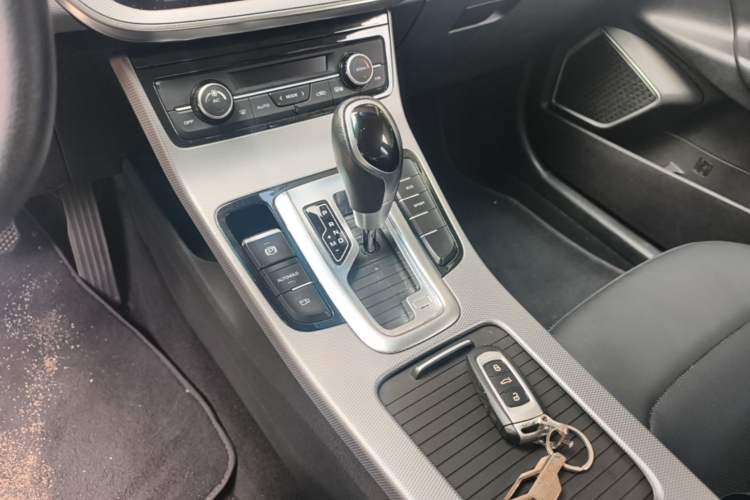 Used Geely Auto Emgrand GL 2018 1.4T DCT Elite Smart Connectivity Version Gear Lever