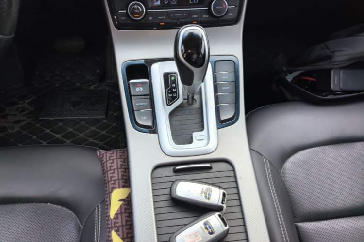 Used Geely Auto Emgrand GL 2018 1.4T DCT Elite Smart Connectivity Version Gear Lever