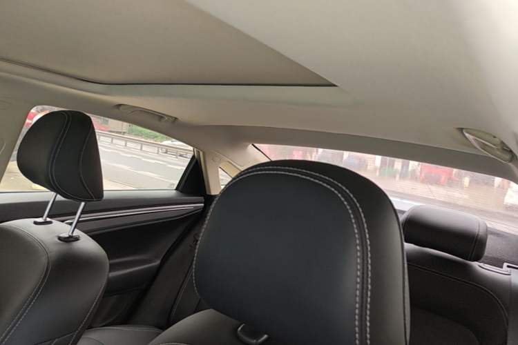 Used Geely Auto Emgrand GL 2018 1.4T DCT Elite Smart Connectivity Version Headliner