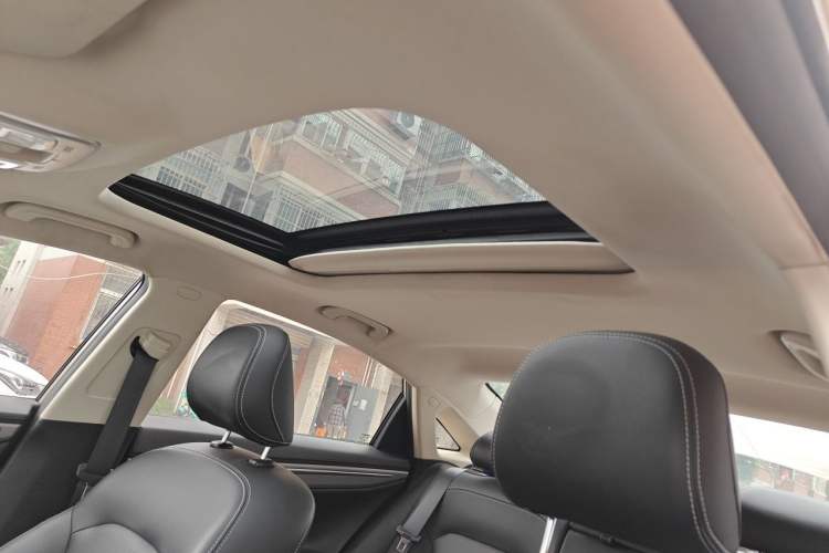 Used Geely Auto Emgrand GL 2018 1.4T DCT Elite Smart Connectivity Version Headliner