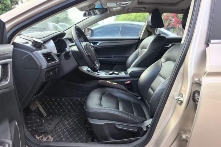 Used Geely Auto Emgrand GL 2018 1.4T DCT Elite Smart Connectivity Version Left Front Seat