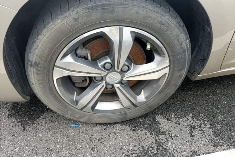 Used Geely Auto Emgrand GL 2018 1.4T DCT Elite Smart Connectivity Version Left Front Wheel Hub