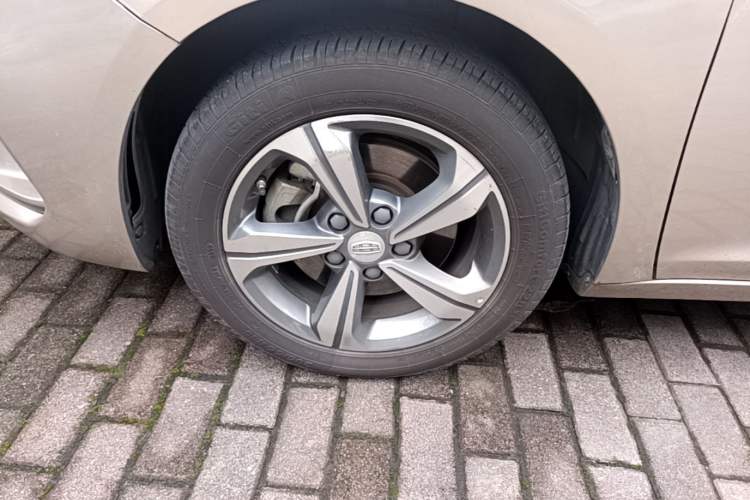 Used Geely Auto Emgrand GL 2018 1.8L Manual Elite Smart Connectivity Version Left Front Wheel Hub