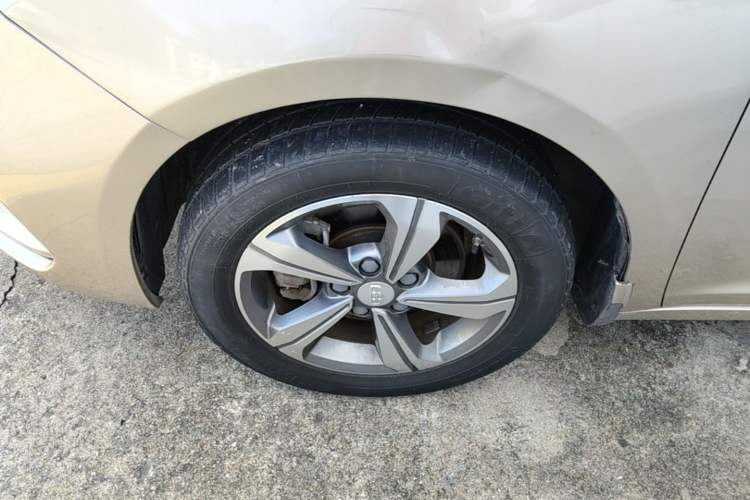 Used Geely Auto Emgrand GL 2018 1.4T DCT Elite Smart Connectivity Version Left Front Wheel Hub