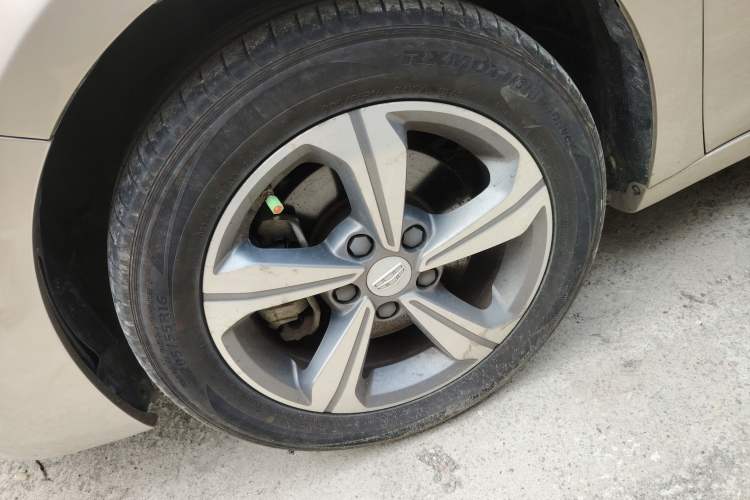 Used Geely Auto Emgrand GL 2018 1.4T DCT Elite Smart Connectivity Version Left Front Wheel Hub