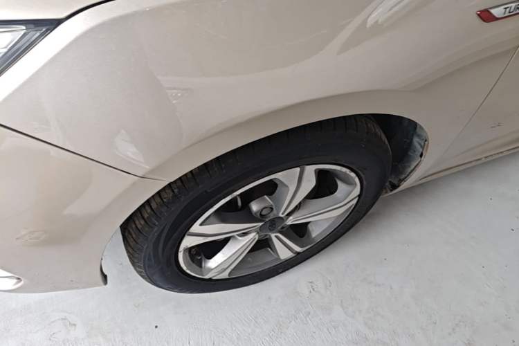 Used Geely Auto Emgrand GL 2018 1.4T DCT Elite Smart Connectivity Version Left Front Wheel Hub