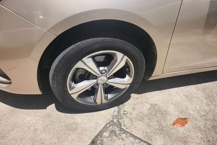 Used Geely Auto Emgrand GL 2018 1.4T DCT Elite Smart Connectivity Version Left Front Wheel Hub