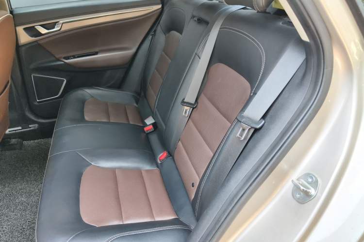 Used Geely Auto Emgrand GL 2018 1.4T DCT Prestige Smart Connectivity Version Left Rear Seat