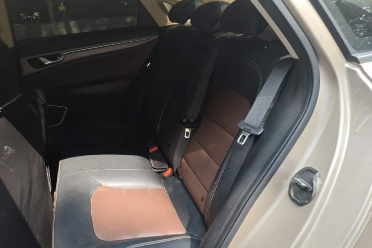 Used Geely Auto Emgrand GL 2018 1.4T DCT Prestige Smart Connectivity Version Left Rear Seat